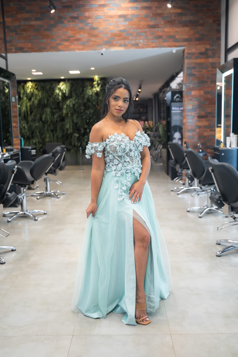 Noiva em vestido de renda